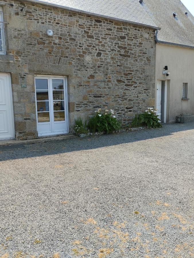 Le Manoir De La Pichardiere Cherrueix Exterior photo