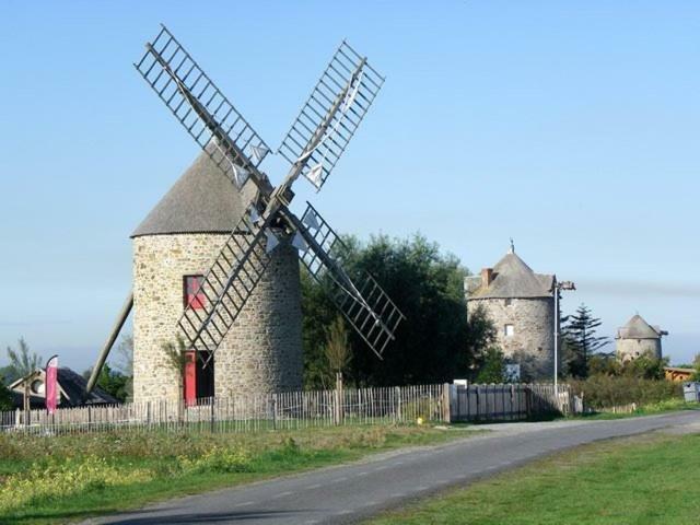 Le Manoir De La Pichardiere Cherrueix Exterior photo